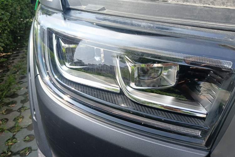 Used Great Wall Poer 2023 2.0T Off-Road Edition Automatic Gasoline 4x4 Mount Everest Version Right Front Headlight