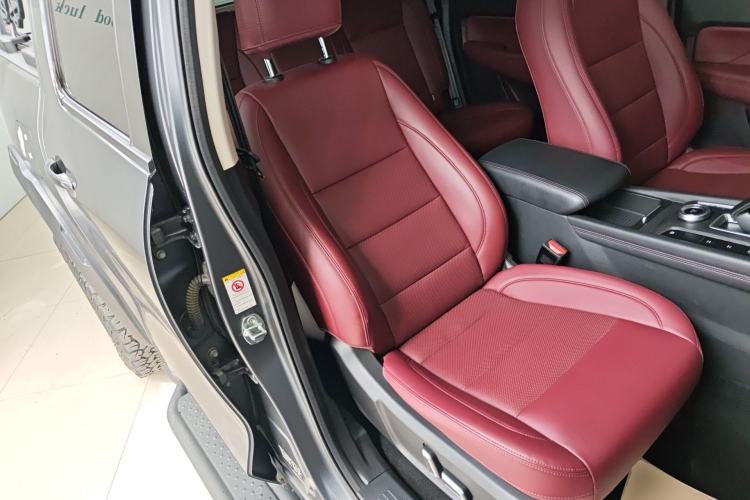 Used Great Wall Poer 2023 2.0T Off-Road Version Automatic Diesel Four-Wheel Drive High-End Edition Right Front Seat