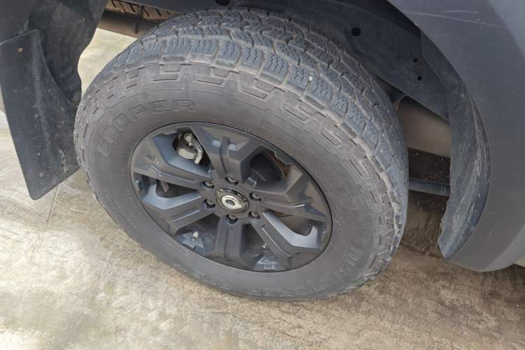 Used Great Wall Poer 2023 2.0T Off-Road Version Automatic Diesel Four-Wheel Drive High-End Edition Right Rear Wheel Hub