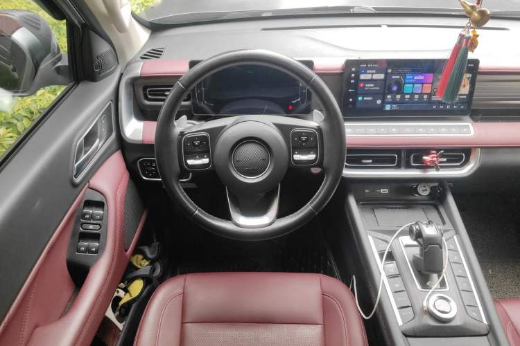 Used Great Wall Poer 2023 2.0T Off-Road Version Automatic Diesel Four-Wheel Drive High-End Edition Steering Wheel
