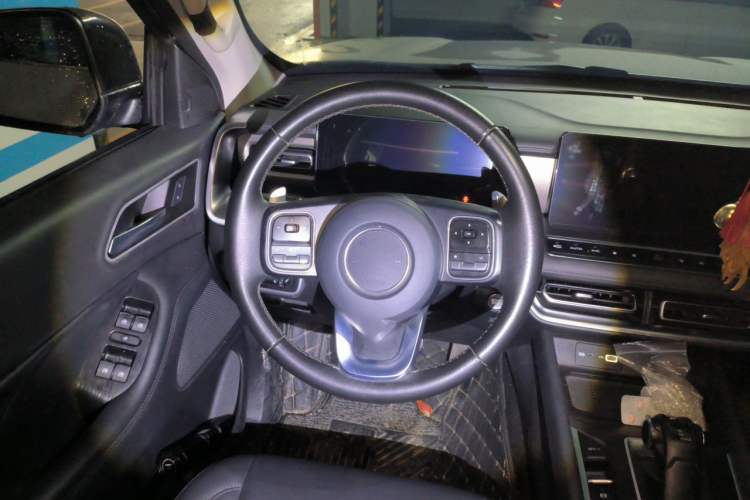 Used Great Wall Poer 2023 2.0T Passenger Version Automatic Diesel 4x4 Comfort Trim – GW4D20M Steering Wheel