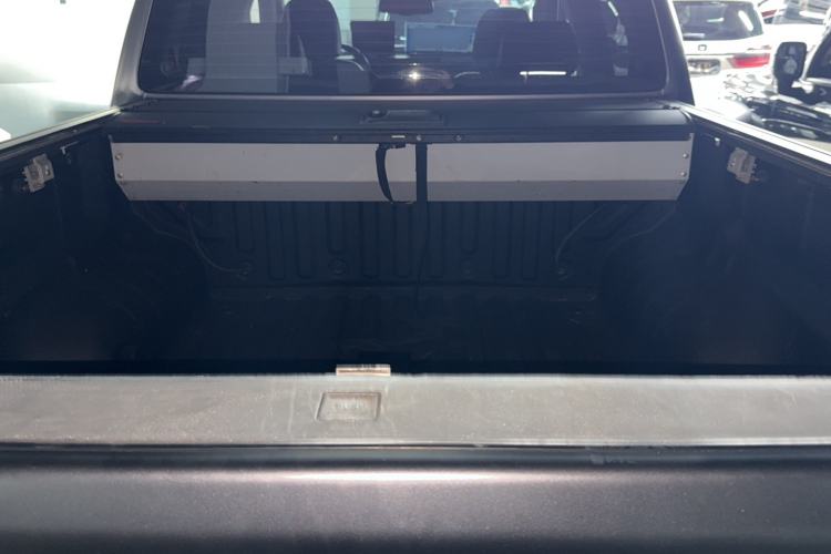 Used Great Wall Poer 2023 2.0T Off-Road Edition Automatic Diesel 4x4 Mount Everest Version Trunk