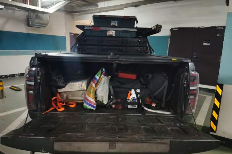 Used Great Wall Poer 2023 2.0T Off-Road Edition Automatic Diesel 4x4 Mount Everest Version Trunk