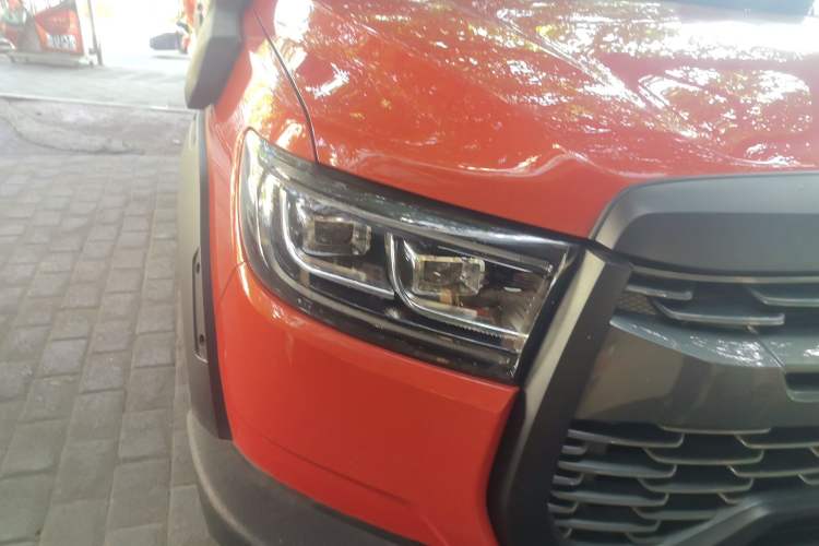 Used Great Wall Poer 2023 2.0T Off-Road Edition Automatic Diesel 4x4 Limited Edition Right Front Headlight