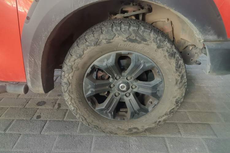 Used Great Wall Poer 2023 2.0T Off-Road Edition Automatic Diesel 4x4 Limited Edition Right Front Wheel Hub