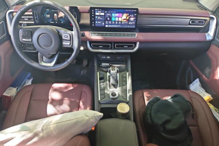 Used Great Wall Poer 2023 2.0T Off-Road Edition Automatic Gasoline 4x4 Mount Everest Version Center Console