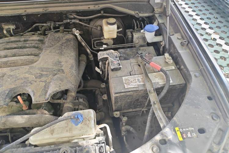 Used Great Wall Poer 2023 2.0T Off-Road Edition Automatic Gasoline 4x4 Mount Everest Version Engine Bay Left