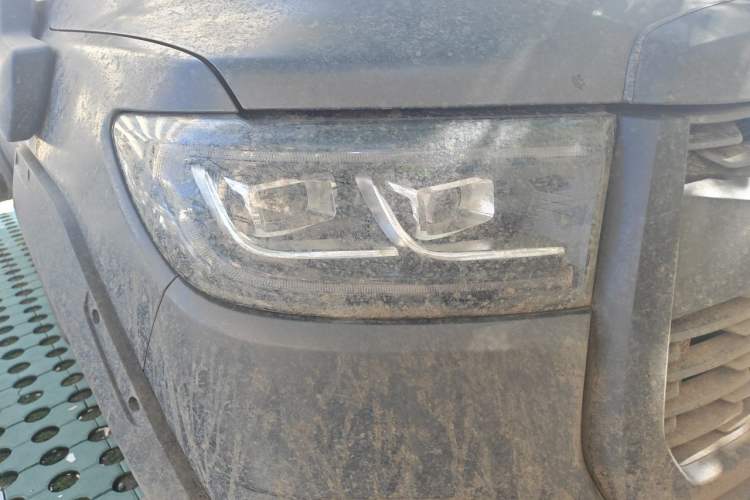 Used Great Wall Poer 2023 2.0T Off-Road Edition Automatic Gasoline 4x4 Mount Everest Version Right Front Headlight
