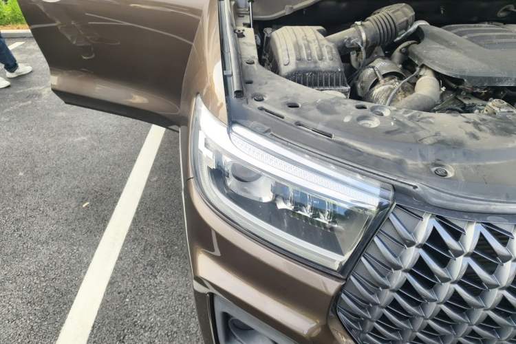 Used Great Wall Poer 2023 2.0T Commercial Version Automatic Diesel Two-Wheel Drive Elite Trim with Long Bed – GW4D20M Right Front Headlight