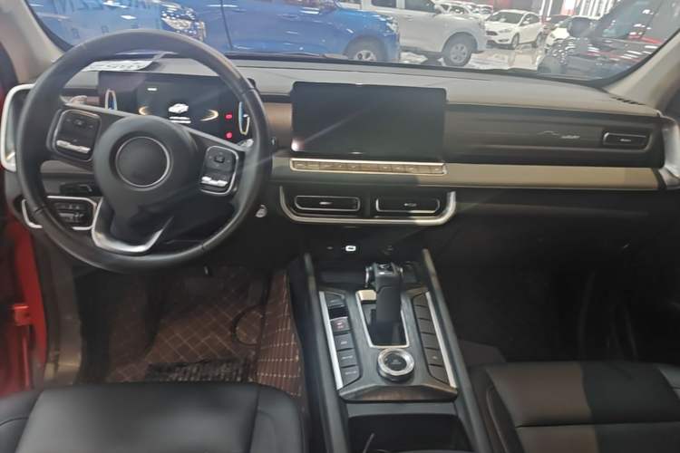 Used Great Wall Poer 2023 2.0T Passenger Version Automatic Diesel 4x4 Comfort Trim – GW4D20M Center Console