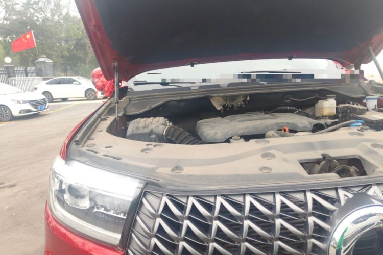 Used Great Wall Poer 2023 2.0T Commercial Version Automatic Gasoline Two-Wheel Drive Elite Trim with Long Bed – GW4C20B Engine Bay Right