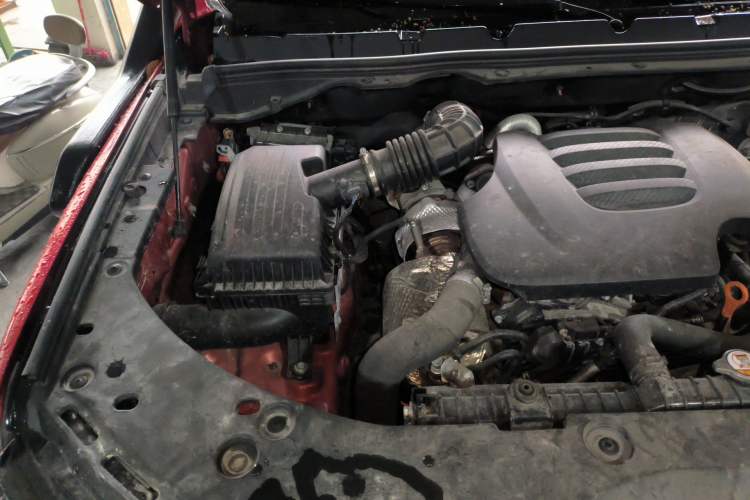 Used Great Wall Poer 2023 2.0T Off-Road Edition Automatic Diesel 4x4 Limited Edition Engine Bay Right