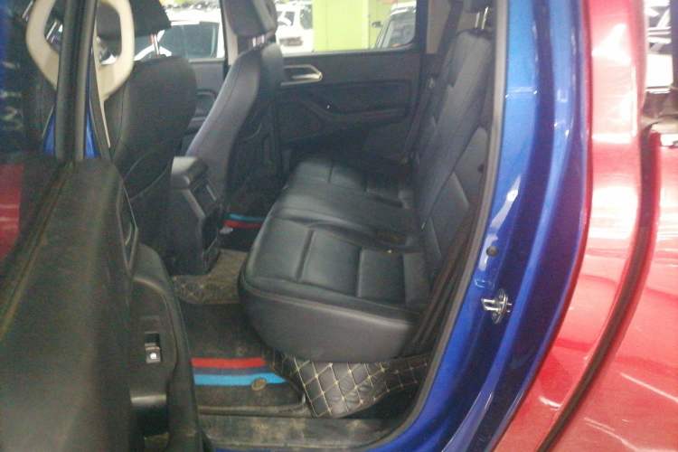 Used Great Wall Poer 2023 2.0T Commercial Version Automatic Diesel 4x4 Elite Long-Box GW4D20M Left Rear Seat