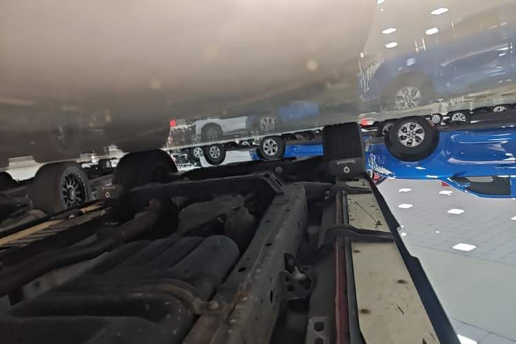Used Great Wall Poer 2023 2.0T Passenger Version Automatic Diesel 4x4 Comfort Trim – GW4D20M Left Side Sill