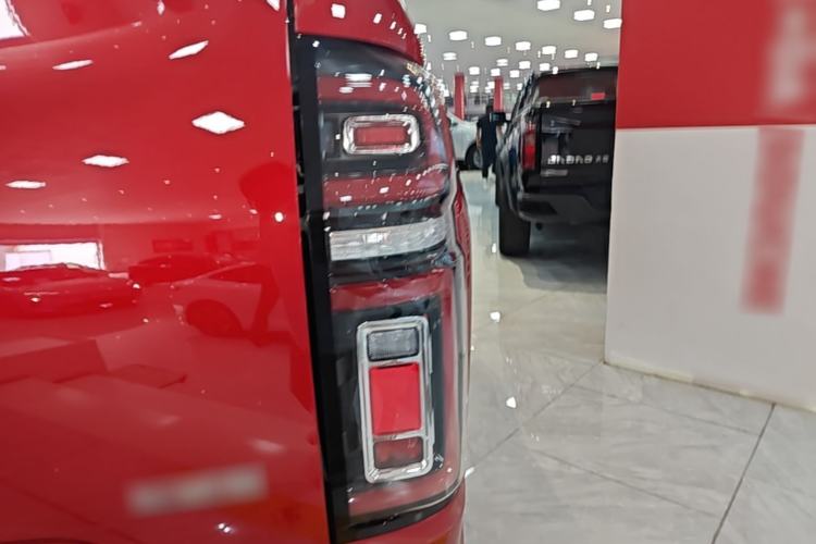 Used Great Wall Poer 2023 2.0T Passenger Version Automatic Diesel 4x4 Comfort Trim – GW4D20M Right Rear Taillight