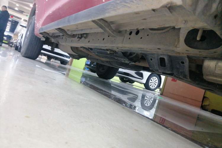 Used Great Wall Poer 2023 2.0T Commercial Version Automatic Diesel 4x4 Elite Long-Box GW4D20M Right Side Sill