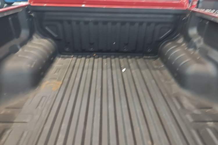 Used Great Wall Poer 2023 2.0T Passenger Version Automatic Diesel 4x4 Comfort Trim – GW4D20M Trunk