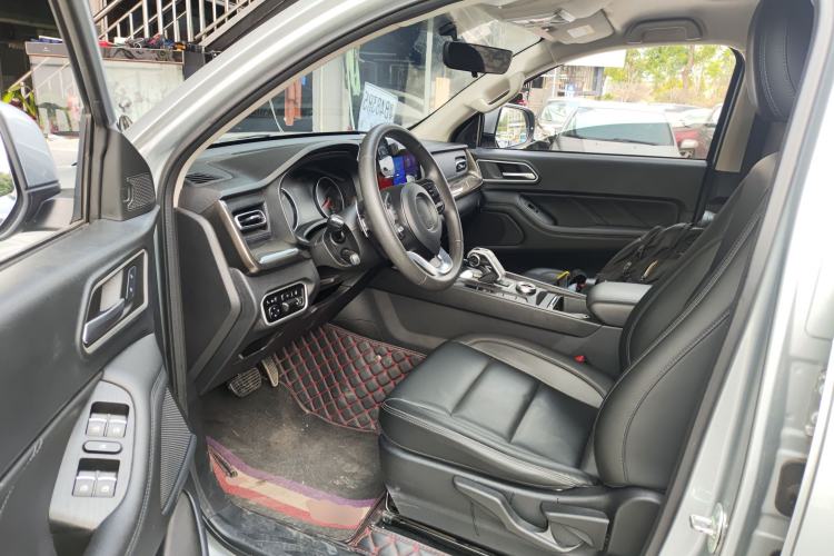 Used Great Wall Poer 2023 2.0T Commercial Version Automatic Diesel Two-Wheel Drive Elite Trim with Long Bed – GW4D20M Driver Seat