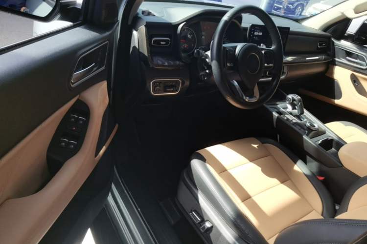Used Great Wall Poer 2023 2.0T Commercial Version Automatic Gasoline 4x4 Navigation-Ready Long-Box GW4C20B Driver Seat