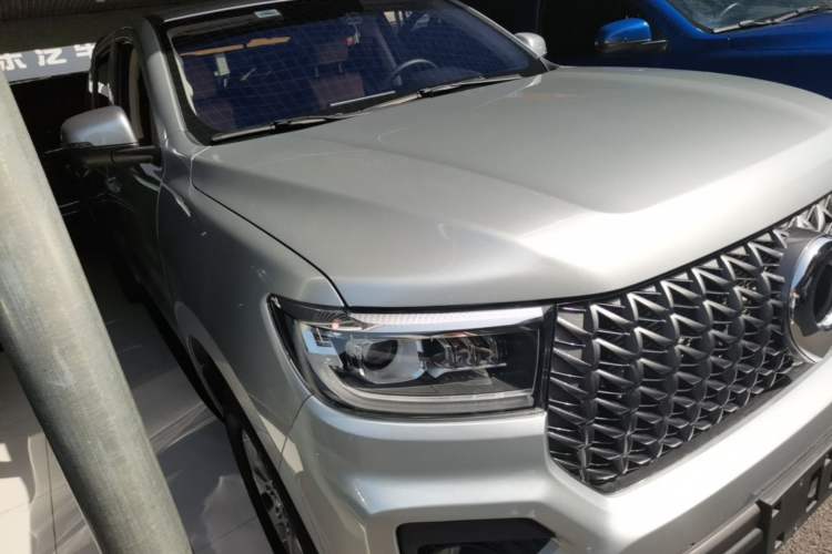Used Great Wall Poer 2023 2.0T Commercial Version Automatic Gasoline 4x4 Navigation-Ready Long-Box GW4C20B Front Right 45 Deg