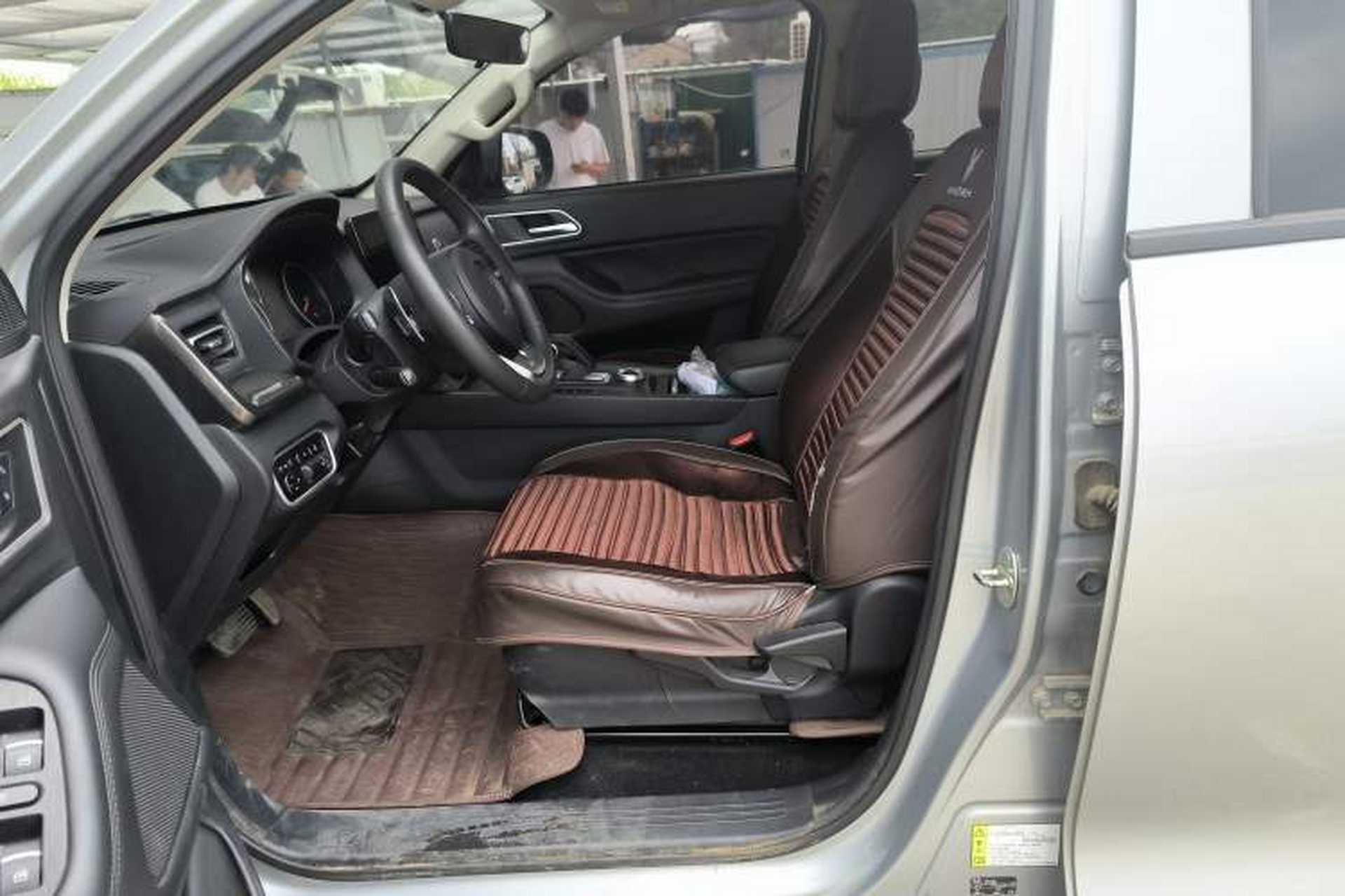 Used Great Wall Poer 2023 2.0T Commercial Version Automatic Diesel Two-Wheel Drive Elite Trim with Long Bed – GW4D20M Left Front Seat