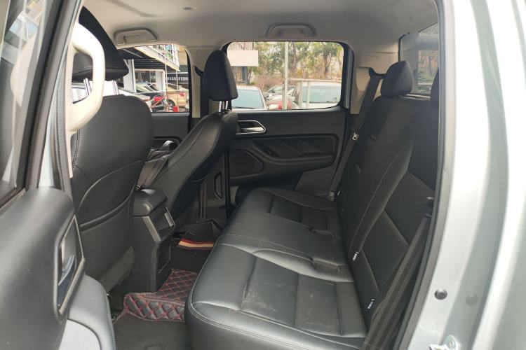 Used Great Wall Poer 2023 2.0T Commercial Version Automatic Diesel Two-Wheel Drive Elite Trim with Long Bed – GW4D20M Left Rear Seat