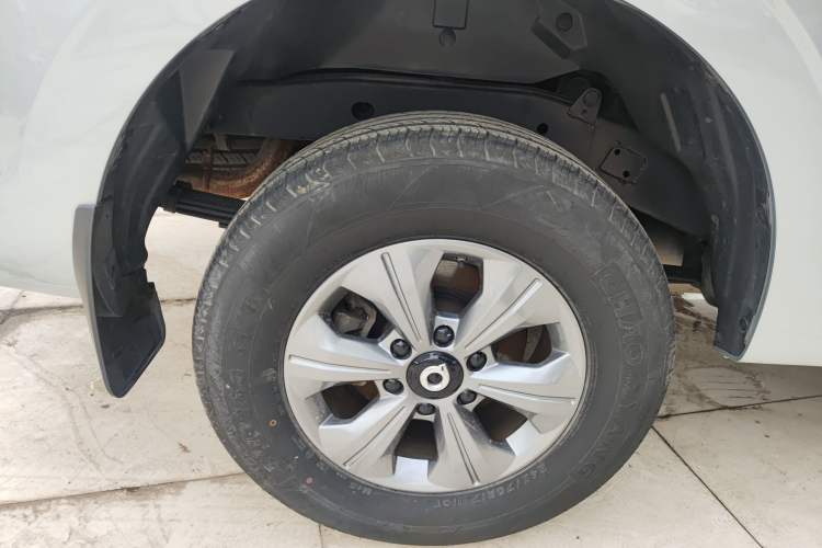 Used Great Wall Poer 2023 2.0T Commercial Version Automatic Diesel Two-Wheel Drive Elite Trim with Long Bed – GW4D20M Right Rear Wheel Hub