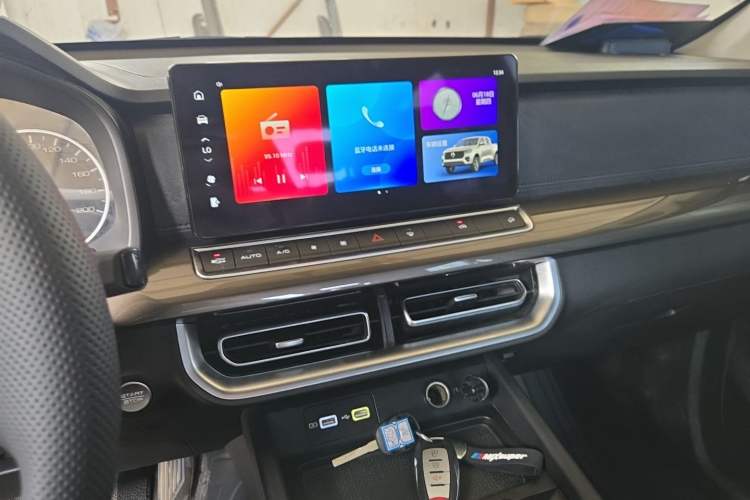 Used Great Wall Poer 2023 2.0T Commercial Version Automatic Gasoline 4x4 Navigation-Ready Long-Box GW4C20B Audio And AC Panel