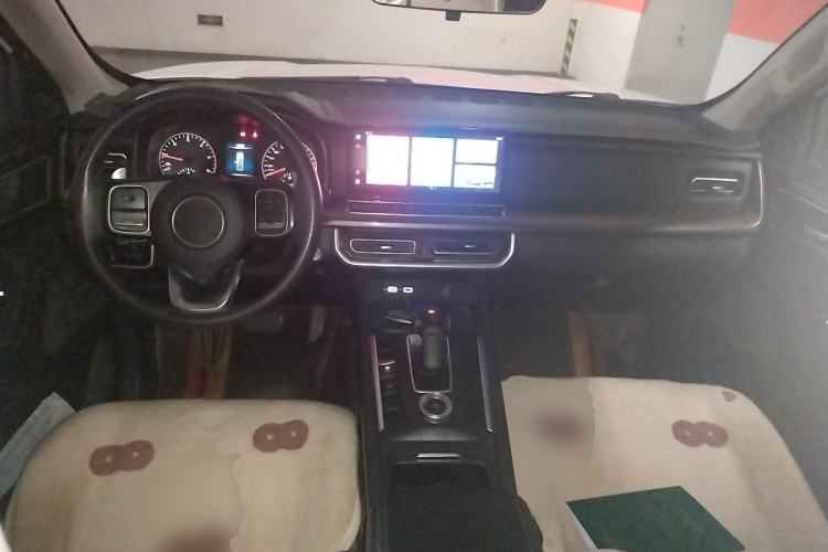 Used Great Wall Poer 2023 2.0T Commercial Version Automatic Diesel 4x4 Elite Long-Box GW4D20M Center Console