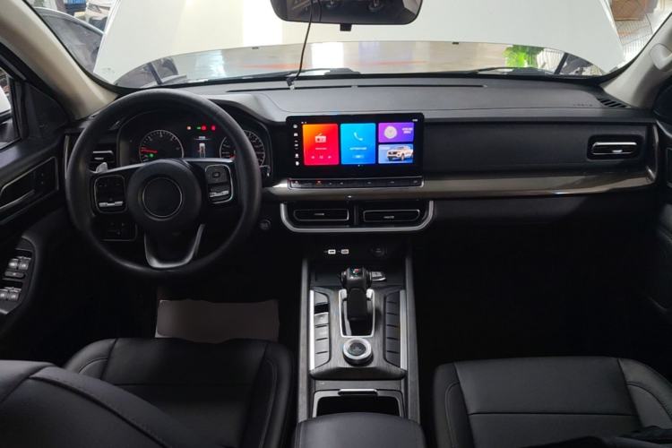 Used Great Wall Poer 2023 2.0T Commercial Version Automatic Diesel 4x4 Elite Long-Box GW4D20M Center Console