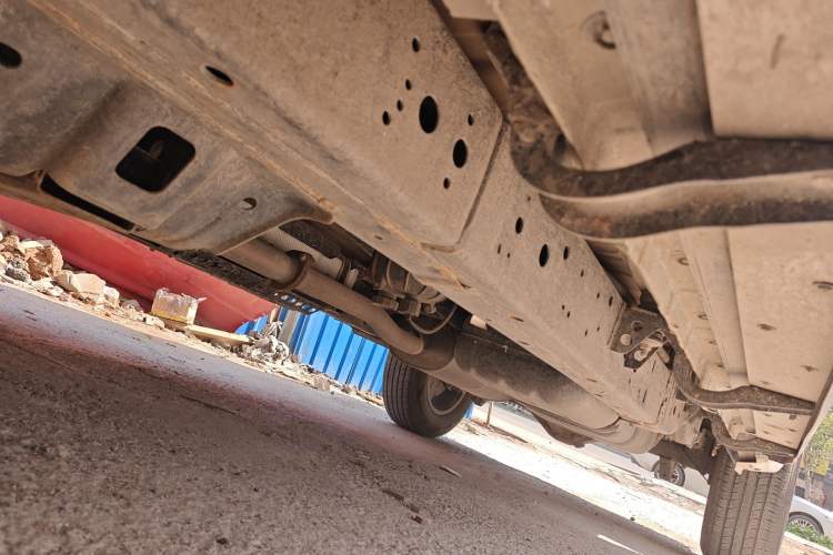 Used Great Wall Poer 2023 2.0T Commercial Version Automatic Diesel 4x4 Elite Long-Box GW4D20M Chassis Front Left