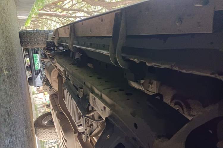 Used Great Wall Poer 2023 2.0T Commercial Version Manual Diesel 4x4 Elite Long-Box GW4D20M Chassis Front Right