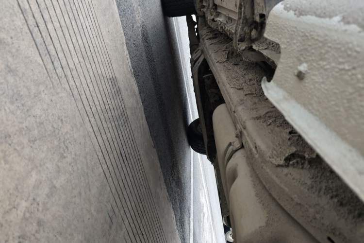 Used Great Wall Poer 2023 2.0T Commercial Version Automatic Diesel 4x4 Elite Standard Box GW4D20M Chassis Rear Left