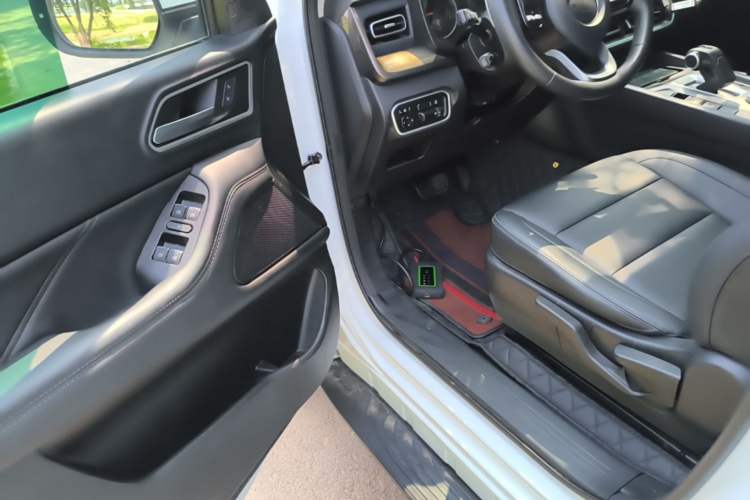 Used Great Wall Poer 2023 2.0T Commercial Version Automatic Gasoline 4x4 Elite Long-Box GW4C20B Driver Seat