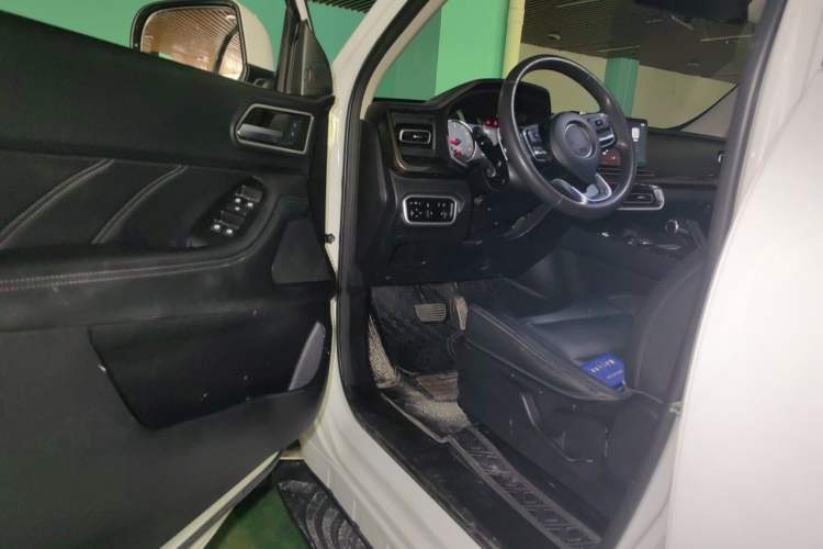 Used Great Wall Poer 2023 2.0T Commercial Version Automatic Gasoline Two-Wheel Drive Elite Trim with Long Bed – GW4C20B Driver Seat