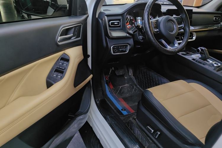 Used Great Wall Poer 2023 2.0T Commercial Version Automatic Diesel 4x4 Navigation Type Long Bed GW4D20M Driver Seat