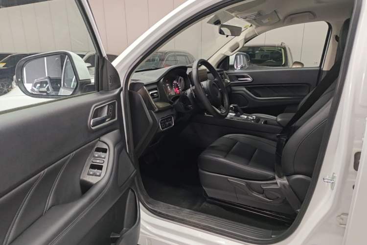 Used Great Wall Poer 2023 2.0T Commercial Version Automatic Gasoline Two-Wheel Drive Elite Trim with Long Bed – GW4C20B Driver Seat