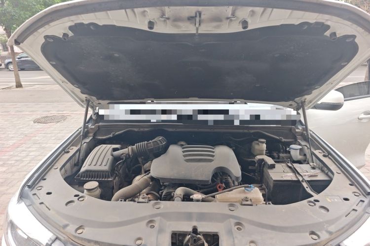 Used Great Wall Poer 2023 2.0T Commercial Version Automatic Diesel 4x4 Long Bed Business-Grade Model Engine Bay
