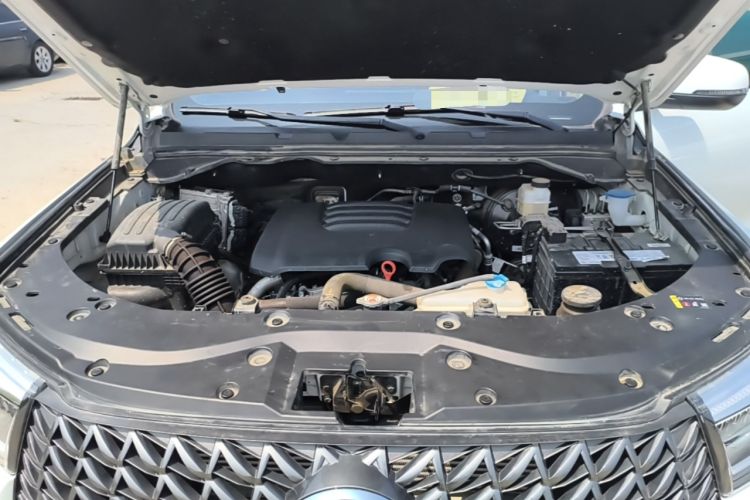 Used Great Wall Poer 2023 2.0T Commercial Version Automatic Gasoline 4x4 Elite Long-Box GW4C20B Engine Bay