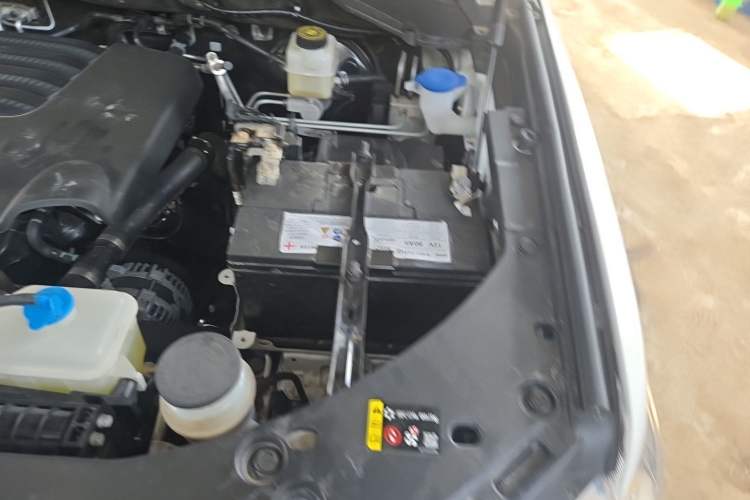 Used Great Wall Poer 2023 2.0T Commercial Version Manual Gasoline 4x4 Elite Long-Box GW4C20B Engine Bay Left