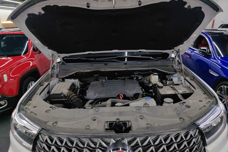 Used Great Wall Poer 2023 2.0T Commercial Version Automatic Gasoline 4x4 Elite Long-Box GW4C20B Engine Bay