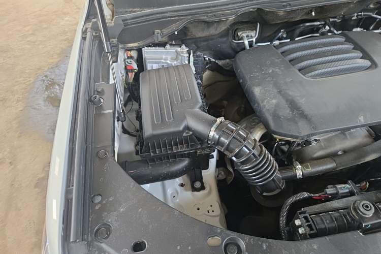 Used Great Wall Poer 2023 2.0T Commercial Version Manual Gasoline 4x4 Elite Long-Box GW4C20B Engine Bay Right