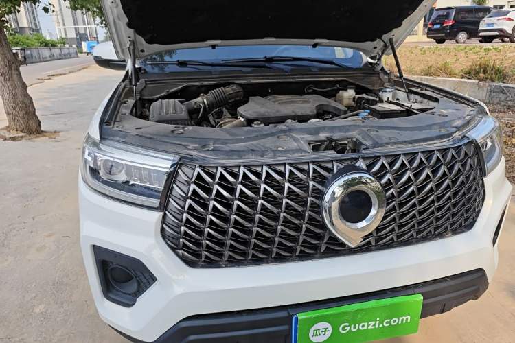 Used Great Wall Poer 2023 2.0T Commercial Version Automatic Diesel Two-Wheel Drive Elite Trim with Long Bed – GW4D20M Engine Bay Right