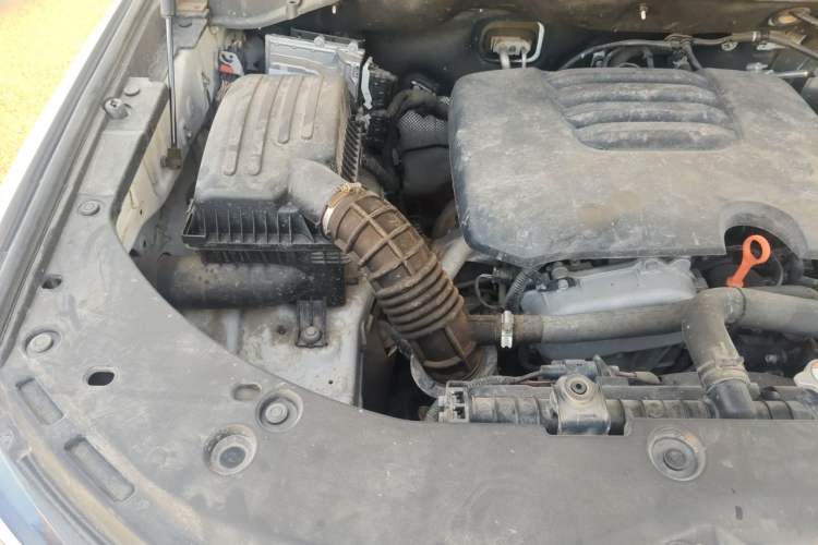 Used Great Wall Poer 2023 2.0T Passenger Version Automatic Gasoline Two-Wheel Drive Comfort Trim – GW4C20B Engine Bay Right