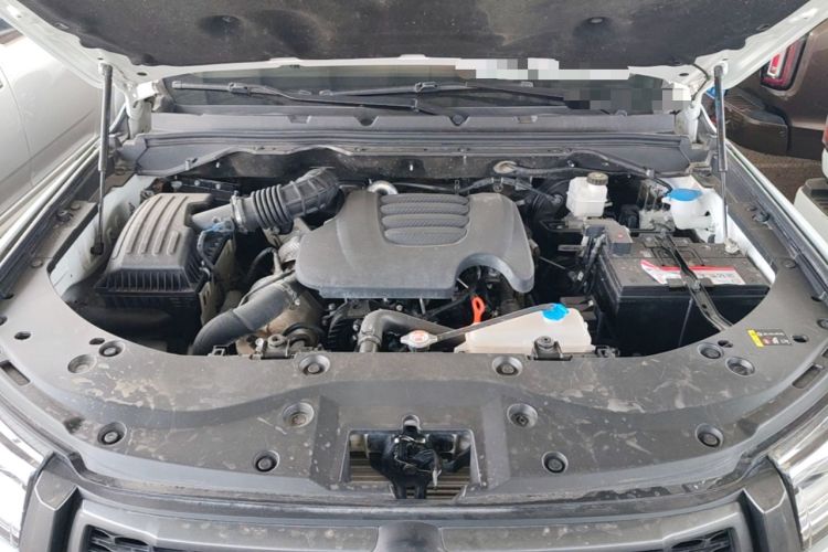 Used Great Wall Poer 2023 2.0T Passenger Version Automatic Diesel 4x4 Comfort Trim – GW4D20M Engine Bay