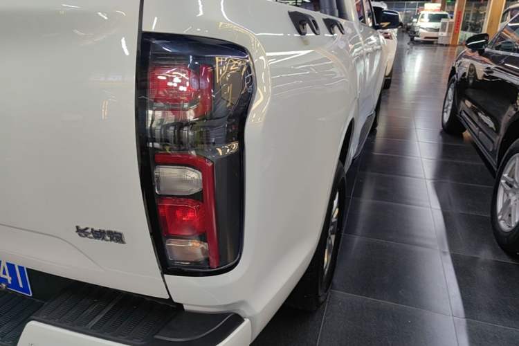 Used Great Wall Poer 2023 2.0T Commercial Version Automatic Diesel 4x4 Navigation Type Long Bed GW4D20M Exterior 3
