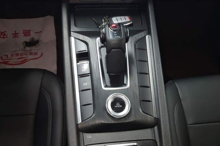 Used Great Wall Poer 2023 2.0T Commercial Version Automatic Diesel 4x4 Elite Long-Box GW4D20M Gear Lever