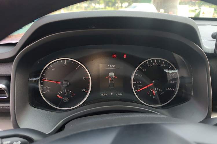 Used Great Wall Poer 2023 2.0T Commercial Version Automatic Diesel Two-Wheel Drive Elite Trim with Long Bed – GW4D20M Instrument Cluster