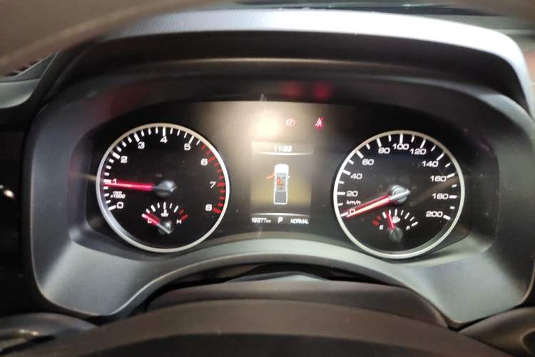 Used Great Wall Poer 2023 2.0T Commercial Version Automatic Gasoline Two-Wheel Drive Elite Trim with Long Bed – GW4C20B Instrument Cluster