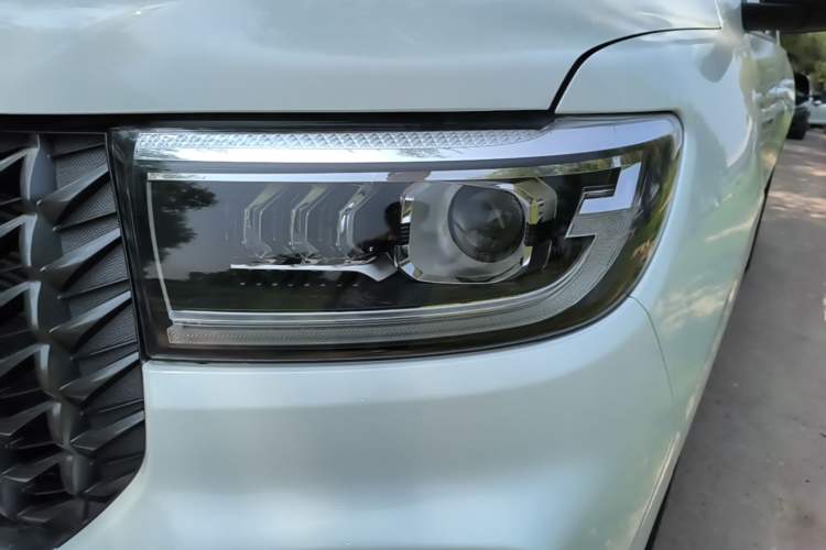 Used Great Wall Poer 2023 2.0T Commercial Version Automatic Gasoline 4x4 Elite Long-Box GW4C20B Left Front Headlight